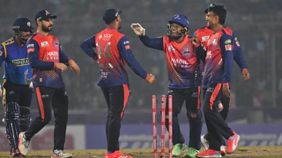 তামিমের রেকর্ড সেঞ্চুরির পর বোলারদের তোপ, চট্টগ্রামকে উড়িয়ে চ্যাম্পিয়ন রাজশাহী